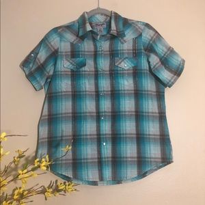 Women’s Wrangler Plaid Button-down Cowgirl shirt